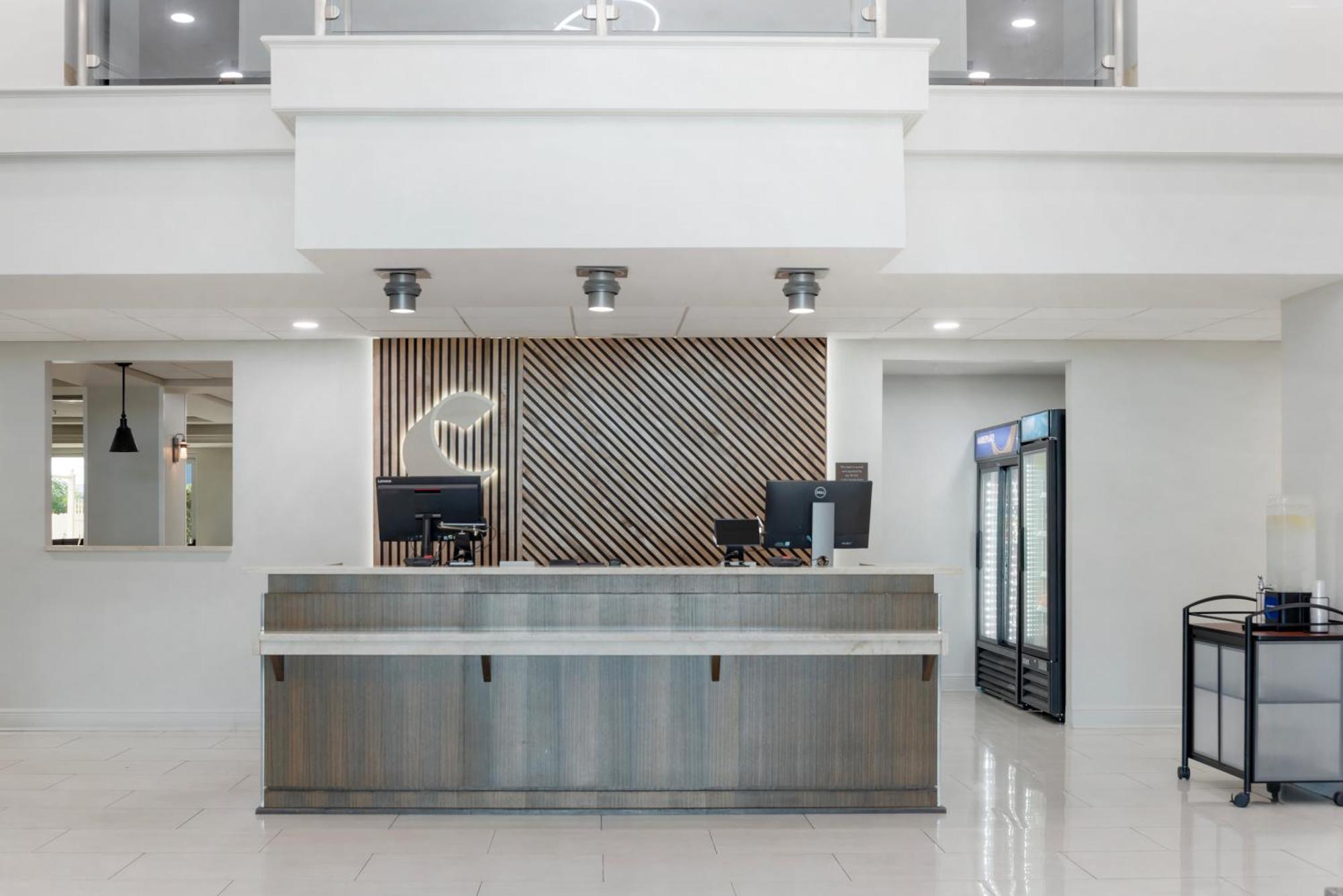 Comfort Inn & Suites New Orleans Airport North Kenner Exterior photo